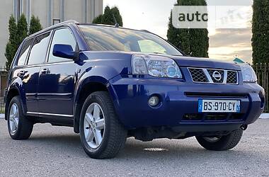 Позашляховик / Кросовер Nissan X-Trail 2004 в Дубні