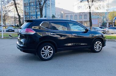Позашляховик / Кросовер Nissan X-Trail 2015 в Києві