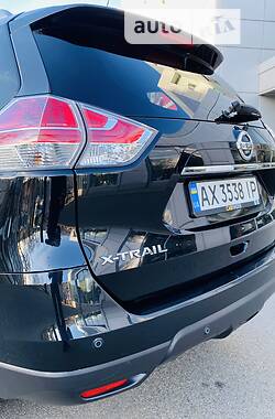 Позашляховик / Кросовер Nissan X-Trail 2015 в Києві