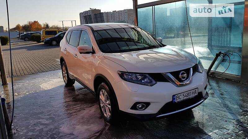 Внедорожник / Кроссовер Nissan X-Trail 2017 в Львове