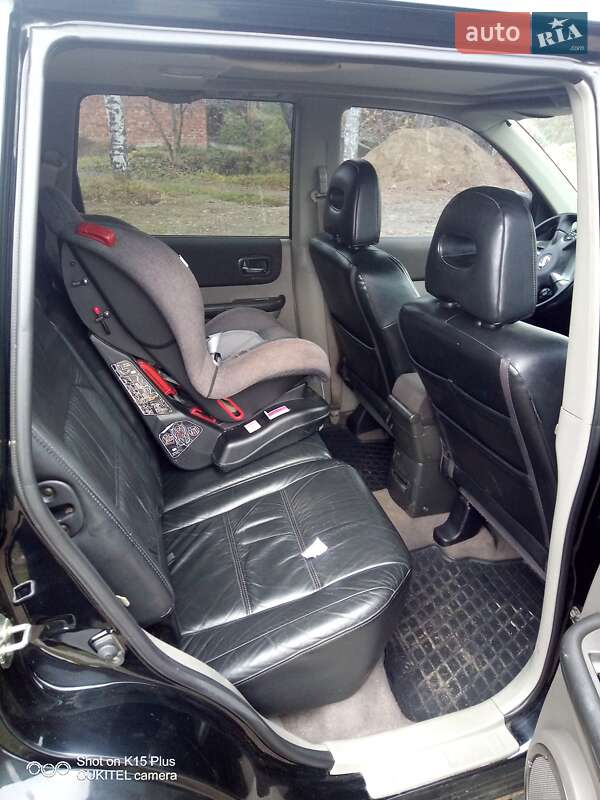 Позашляховик / Кросовер Nissan X-Trail 2005 в Чернівцях
