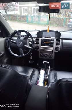 Внедорожник / Кроссовер Nissan X-Trail 2005 в Черновцах