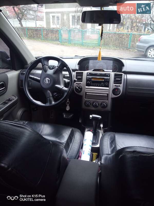 Позашляховик / Кросовер Nissan X-Trail 2005 в Чернівцях