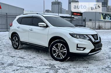 Позашляховик / Кросовер Nissan X-Trail 2021 в 