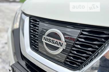 Позашляховик / Кросовер Nissan X-Trail 2021 в 
