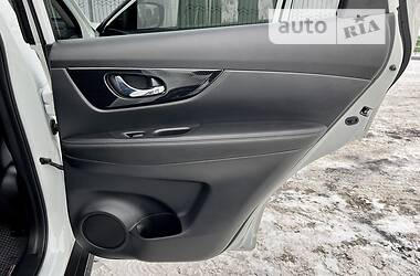 Позашляховик / Кросовер Nissan X-Trail 2021 в 
