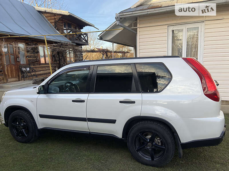 Внедорожник / Кроссовер Nissan X-Trail 2010 в Богородчанах