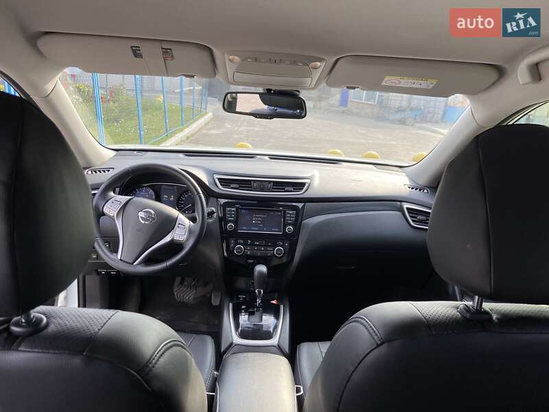 Позашляховик / Кросовер Nissan X-Trail 2017 в Хмельницькому