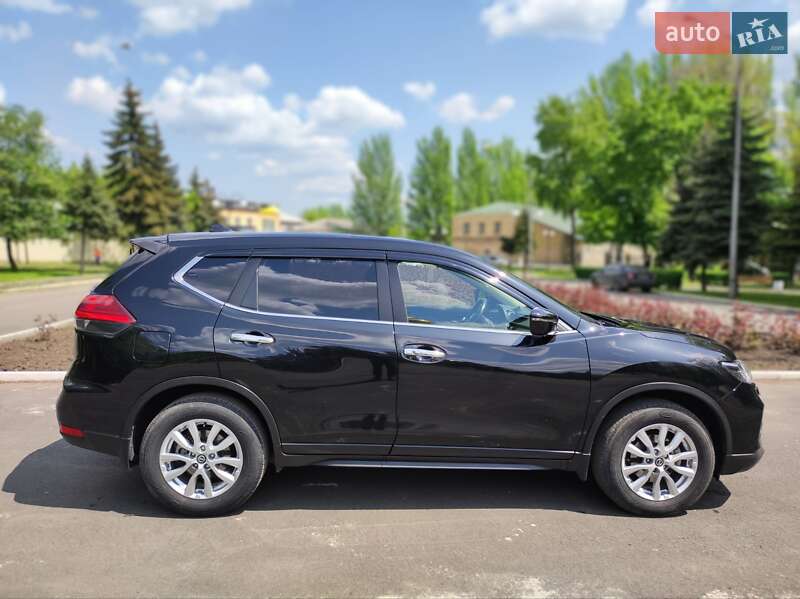 Позашляховик / Кросовер Nissan X-Trail 2018 в Першотравенську