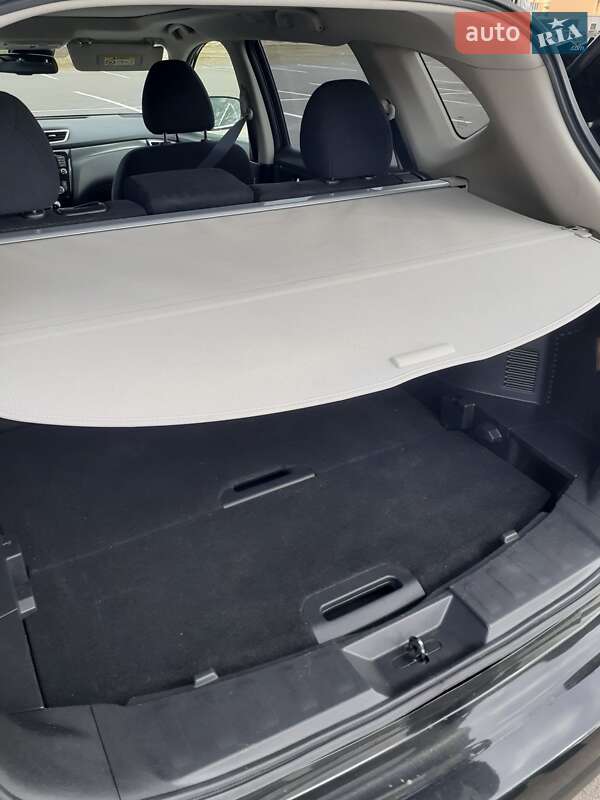 Позашляховик / Кросовер Nissan X-Trail 2016 в Мукачевому