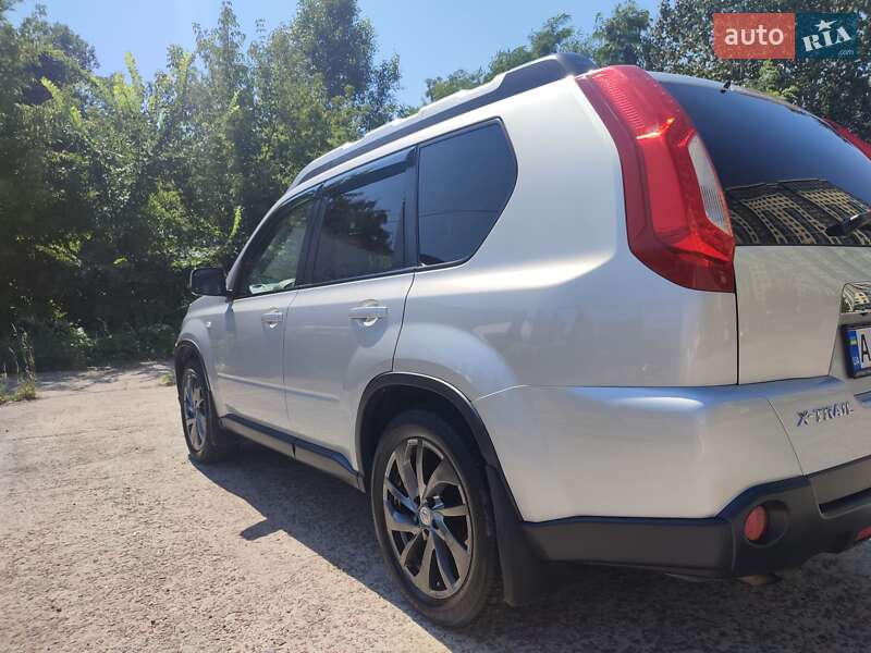 Позашляховик / Кросовер Nissan X-Trail 2011 в Києві