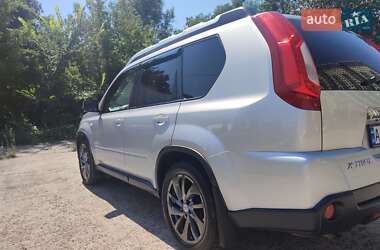 Внедорожник / Кроссовер Nissan X-Trail 2011 в 
