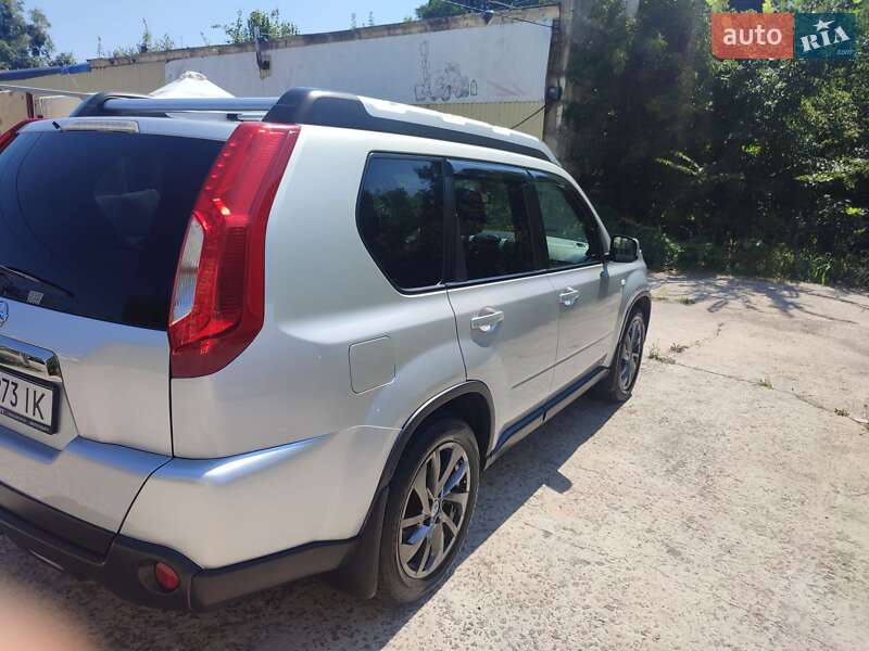 Позашляховик / Кросовер Nissan X-Trail 2011 в Києві