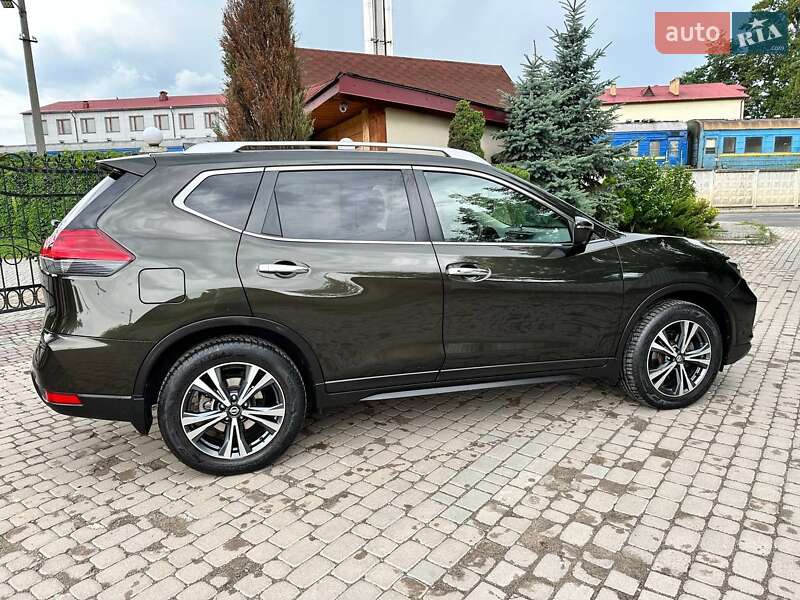 Позашляховик / Кросовер Nissan X-Trail 2017 в Івано-Франківську