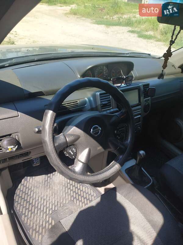 Позашляховик / Кросовер Nissan X-Trail 2005 в Харкові