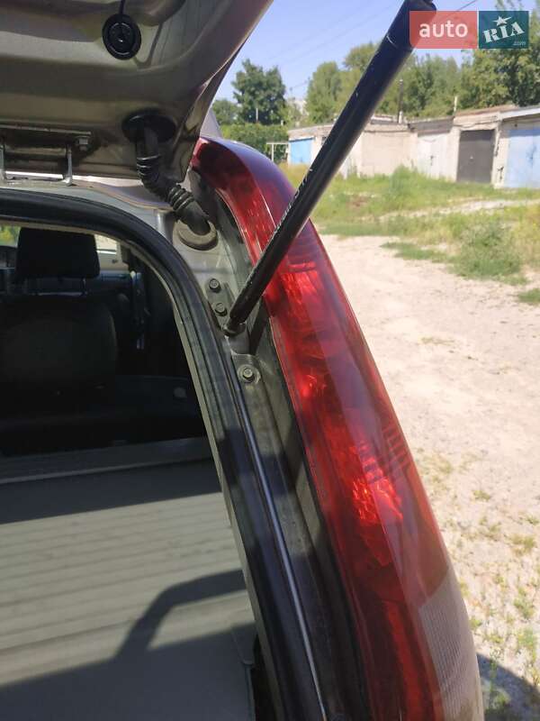 Позашляховик / Кросовер Nissan X-Trail 2005 в Харкові