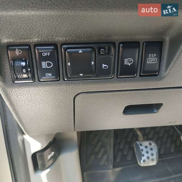 Позашляховик / Кросовер Nissan X-Trail 2005 в Харкові