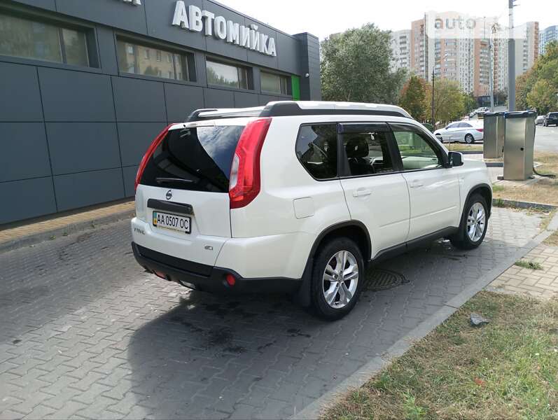 Внедорожник / Кроссовер Nissan X-Trail 2013 в Киеве