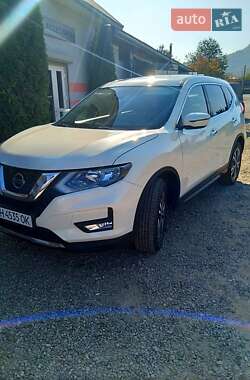 Внедорожник / Кроссовер Nissan X-Trail 2017 в Косове