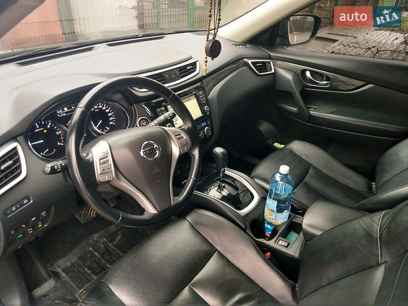 Внедорожник / Кроссовер Nissan X-Trail 2015 в Кривом Роге