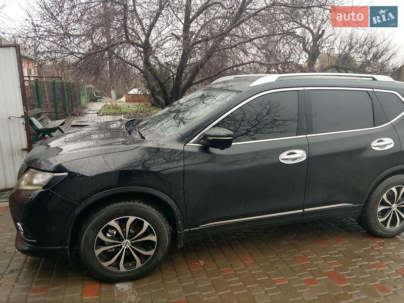 Внедорожник / Кроссовер Nissan X-Trail 2015 в Кривом Роге
