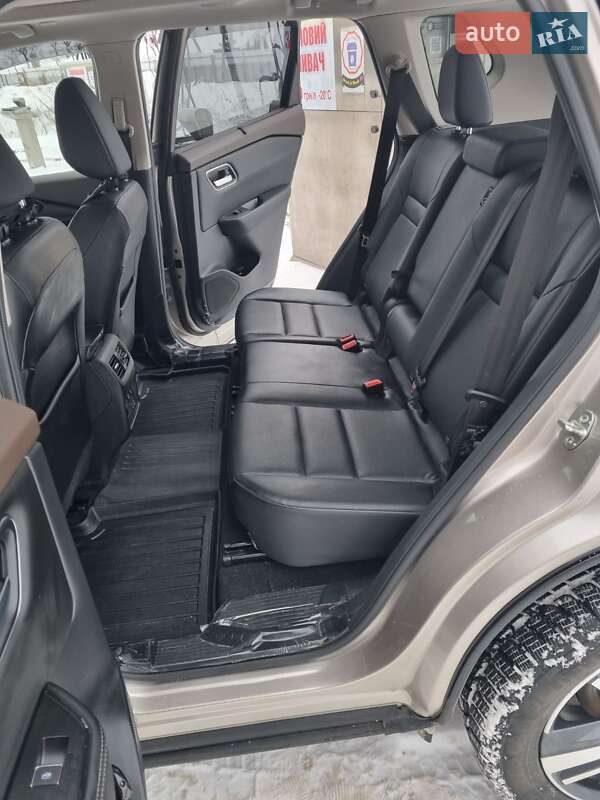 Внедорожник / Кроссовер Nissan X-Trail 2023 в Львове