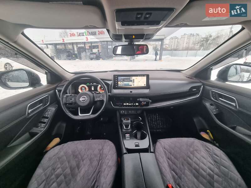 Внедорожник / Кроссовер Nissan X-Trail 2023 в Львове