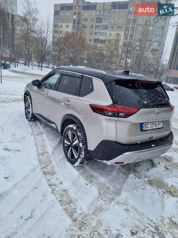 Внедорожник / Кроссовер Nissan X-Trail 2023 в Львове