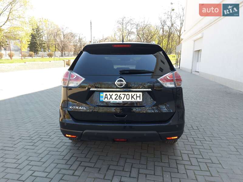 Внедорожник / Кроссовер Nissan X-Trail 2016 в Львове