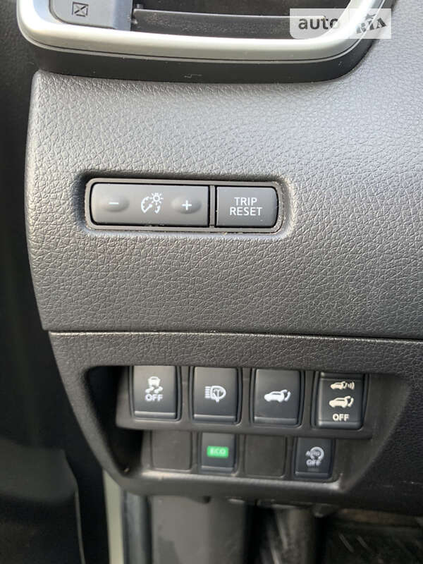 Позашляховик / Кросовер Nissan X-Trail 2017 в Харкові