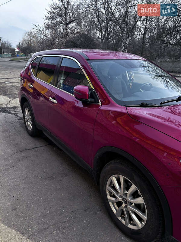 Внедорожник / Кроссовер Nissan X-Trail 2018 в Лозовой