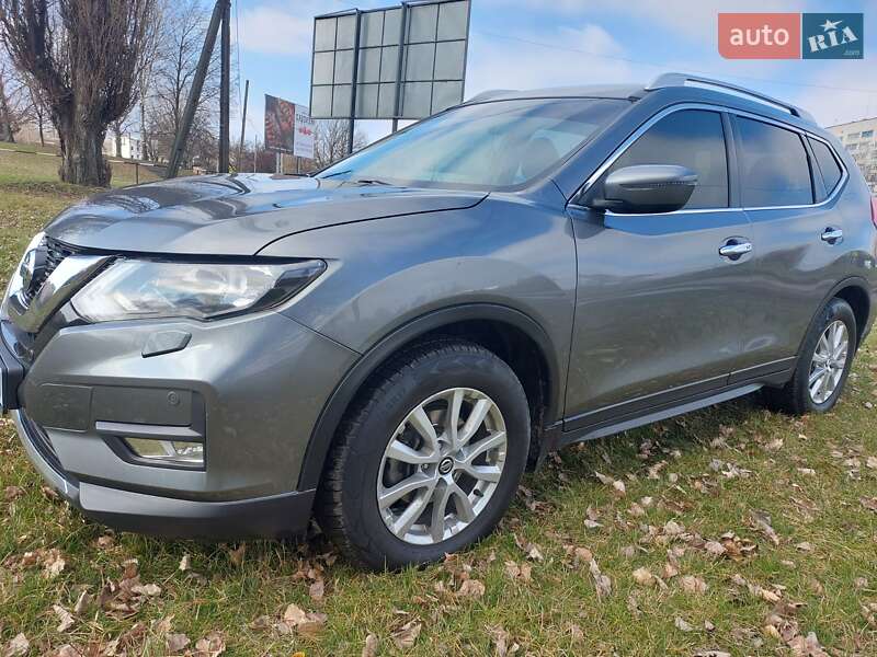 Внедорожник / Кроссовер Nissan X-Trail 2017 в Кременчуге