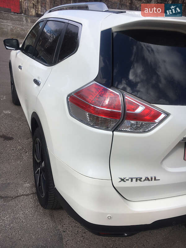 Внедорожник / Кроссовер Nissan X-Trail 2014 в Ровно