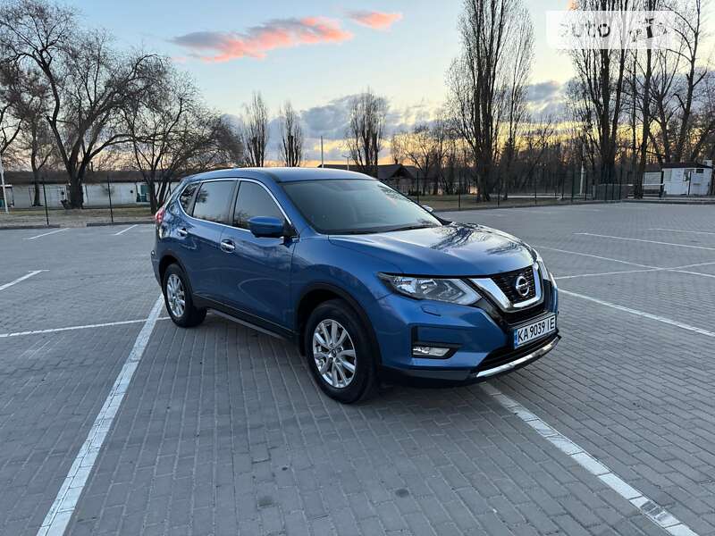 Позашляховик / Кросовер Nissan X-Trail 2017 в Києві