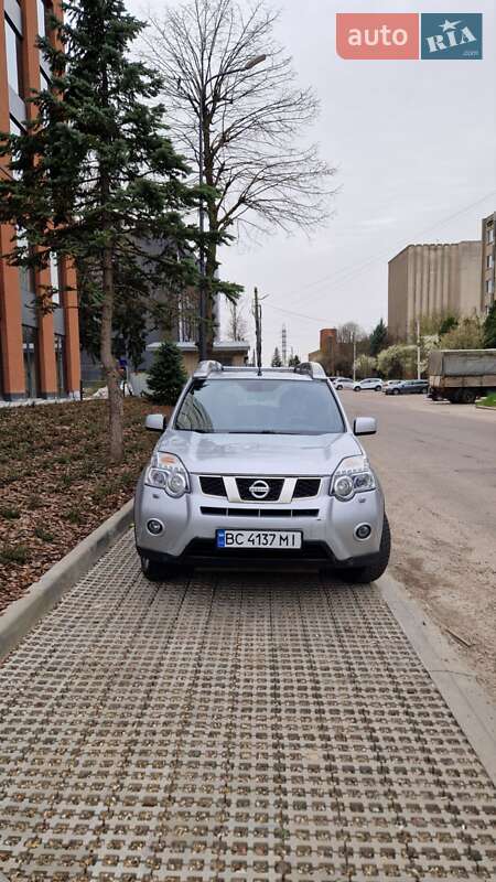 Позашляховик / Кросовер Nissan X-Trail 2012 в Львові