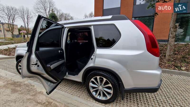 Позашляховик / Кросовер Nissan X-Trail 2012 в Львові