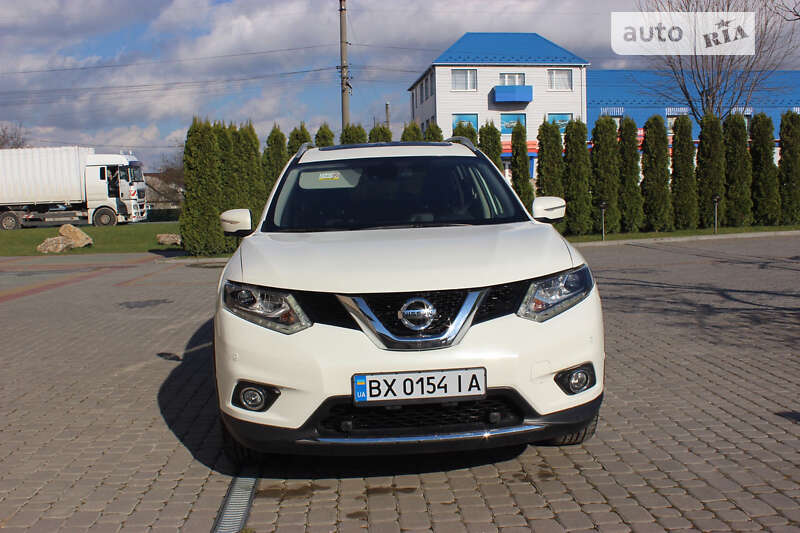 Позашляховик / Кросовер Nissan X-Trail 2015 в Дунаївцях