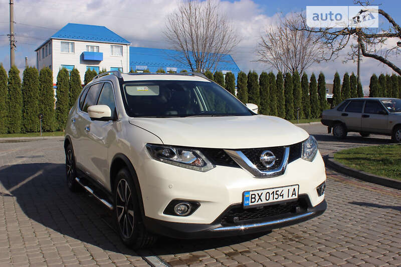Позашляховик / Кросовер Nissan X-Trail 2015 в Дунаївцях