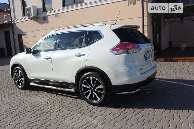 Позашляховик / Кросовер Nissan X-Trail 2015 в Дунаївцях