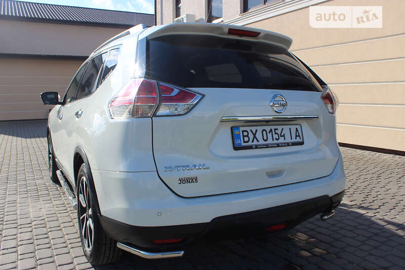Позашляховик / Кросовер Nissan X-Trail 2015 в Дунаївцях