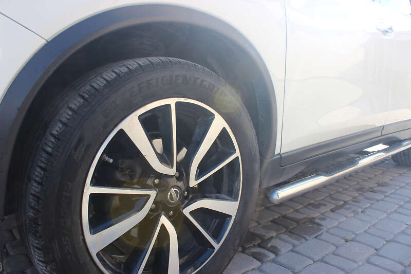 Позашляховик / Кросовер Nissan X-Trail 2015 в Дунаївцях