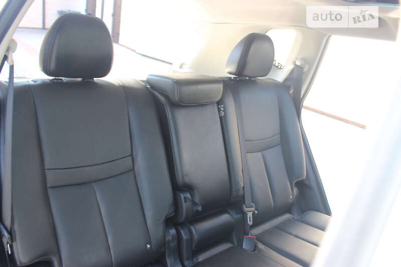 Позашляховик / Кросовер Nissan X-Trail 2015 в Дунаївцях