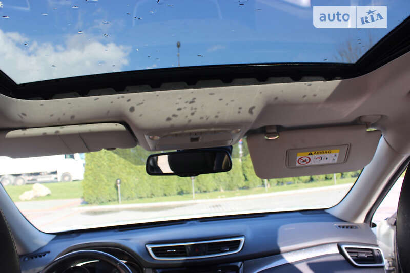 Позашляховик / Кросовер Nissan X-Trail 2015 в Дунаївцях