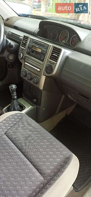 Позашляховик / Кросовер Nissan X-Trail 2004 в Одесі