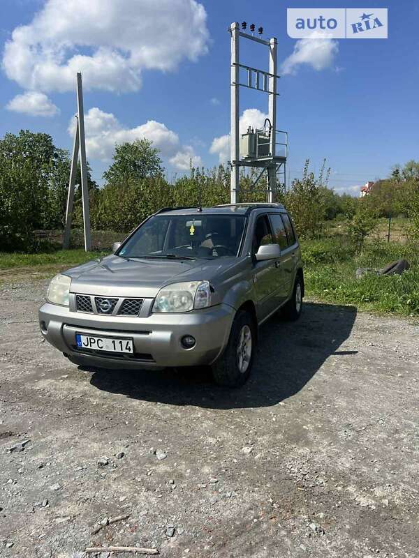 Внедорожник / Кроссовер Nissan X-Trail 2005 в Львове