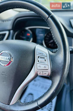 Внедорожник / Кроссовер Nissan X-Trail 2015 в 