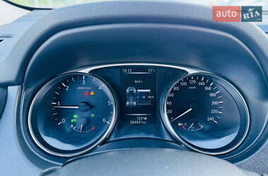 Внедорожник / Кроссовер Nissan X-Trail 2015 в 