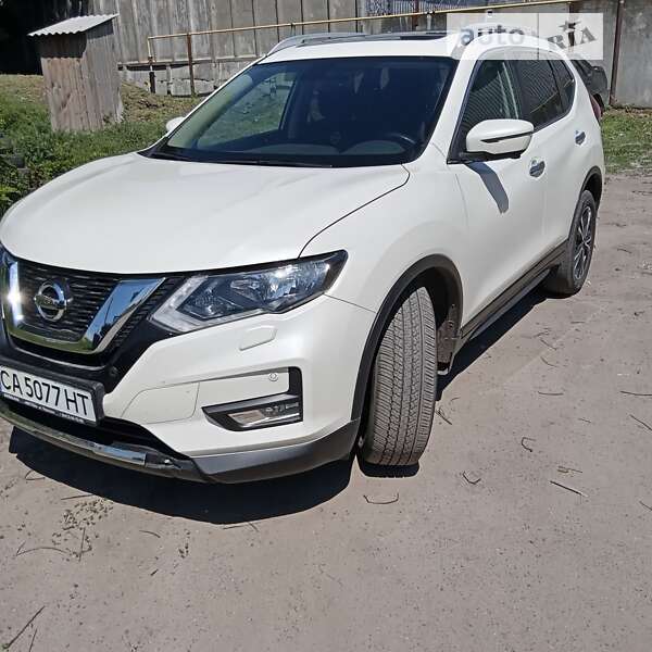 Внедорожник / Кроссовер Nissan X-Trail 2020 в Черкассах