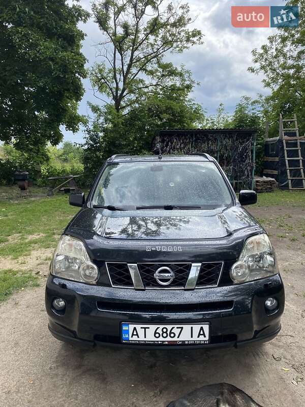 Внедорожник / Кроссовер Nissan X-Trail 2007 в Лугинах