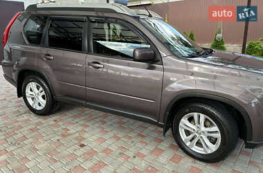 Позашляховик / Кросовер Nissan X-Trail 2013 в 